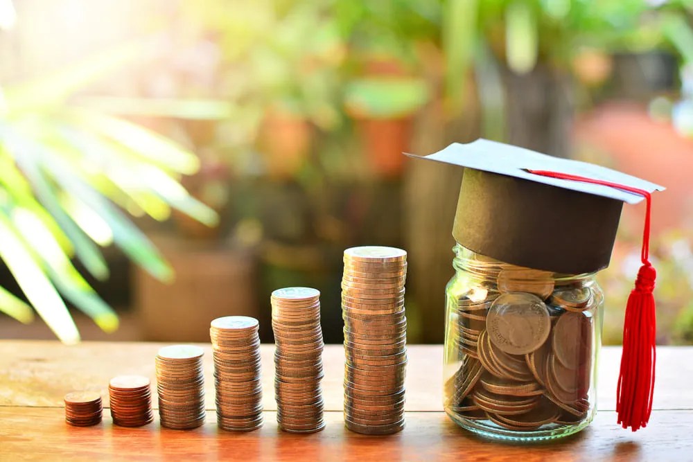 Hungarian Scholarship financial benefits